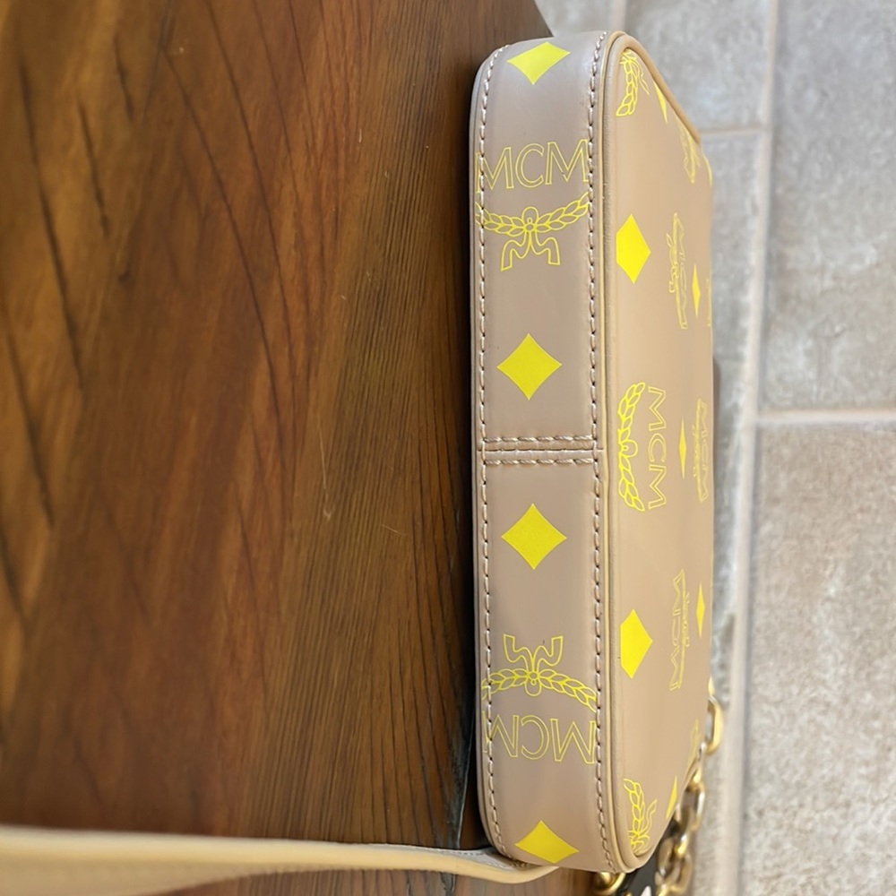 MCM's Color Splash pouch mini - Picture 10 of 11